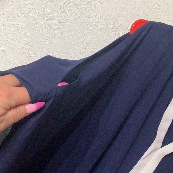 C Apparel NEW - Sz M - Blue double layer flowy cold shoulder poncho style top - Picture 3 of 4